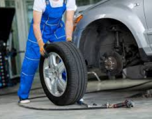 dịch vụ vá vỏ lưu động viễn lốp HỒ CHÍ MINH