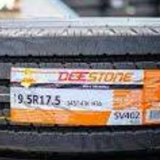 Deestone 9.5R17.5 X